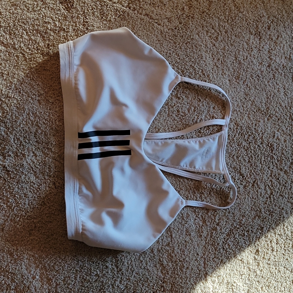 ADIDAS SPORTS BRA 😍